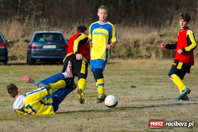 Zdjęcie w galerii na portalu naszraciborz.pl: Sparing: Markowice bez pomysłu na grę uległy Stali z Kuźni Raciborskiej wiadomości z regionu