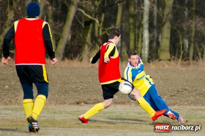 Zdjęcie w galerii na portalu naszraciborz.pl: Sparing: Markowice bez pomysłu na grę uległy Stali z Kuźni Raciborskiej wiadomości z regionu