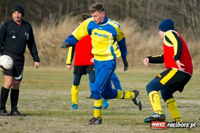 Zdjęcie w galerii na portalu naszraciborz.pl: Sparing: Markowice bez pomysłu na grę uległy Stali z Kuźni Raciborskiej wiadomości z regionu