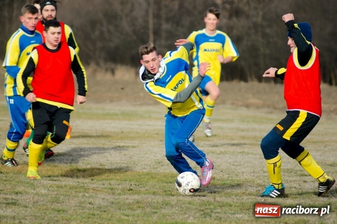 Zdjęcie w galerii na portalu naszraciborz.pl: Sparing: Markowice bez pomysłu na grę uległy Stali z Kuźni Raciborskiej wiadomości z regionu