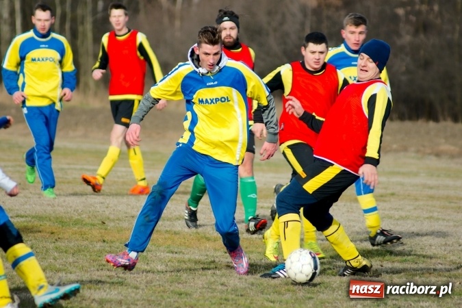 Zdjęcie w galerii na portalu naszraciborz.pl: Sparing: Markowice bez pomysłu na grę uległy Stali z Kuźni Raciborskiej wiadomości z regionu