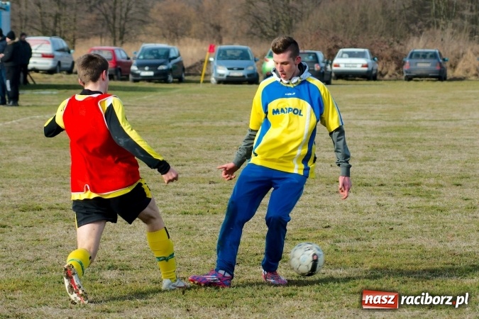 Zdjęcie w galerii na portalu naszraciborz.pl: Sparing: Markowice bez pomysłu na grę uległy Stali z Kuźni Raciborskiej wiadomości z regionu