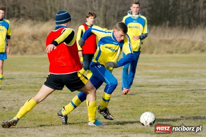 Zdjęcie w galerii na portalu naszraciborz.pl: Sparing: Markowice bez pomysłu na grę uległy Stali z Kuźni Raciborskiej wiadomości z regionu