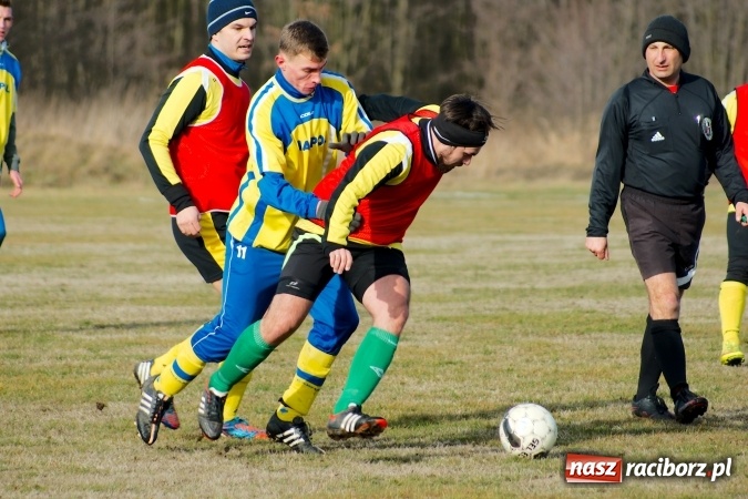 Zdjęcie w galerii na portalu naszraciborz.pl: Sparing: Markowice bez pomysłu na grę uległy Stali z Kuźni Raciborskiej wiadomości z regionu