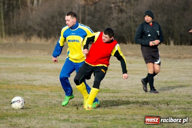 Zdjęcie w galerii na portalu naszraciborz.pl: Sparing: Markowice bez pomysłu na grę uległy Stali z Kuźni Raciborskiej wiadomości z regionu