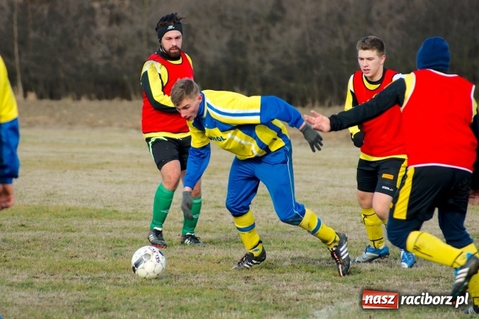 Zdjęcie w galerii na portalu naszraciborz.pl: Sparing: Markowice bez pomysłu na grę uległy Stali z Kuźni Raciborskiej wiadomości z regionu