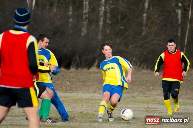 Zdjęcie w galerii na portalu naszraciborz.pl: Sparing: Markowice bez pomysłu na grę uległy Stali z Kuźni Raciborskiej wiadomości z regionu