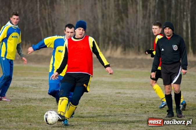 Zdjęcie w galerii na portalu naszraciborz.pl: Sparing: Markowice bez pomysłu na grę uległy Stali z Kuźni Raciborskiej wiadomości z regionu