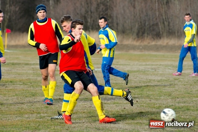Zdjęcie w galerii na portalu naszraciborz.pl: Sparing: Markowice bez pomysłu na grę uległy Stali z Kuźni Raciborskiej wiadomości z regionu