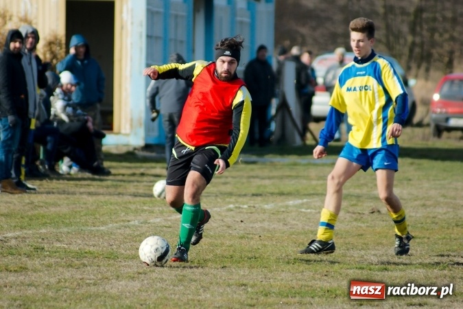 Zdjęcie w galerii na portalu naszraciborz.pl: Sparing: Markowice bez pomysłu na grę uległy Stali z Kuźni Raciborskiej wiadomości z regionu