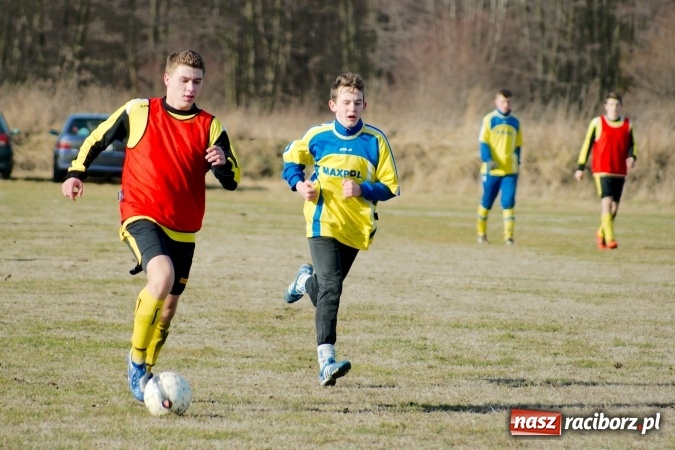 Zdjęcie w galerii na portalu naszraciborz.pl: Sparing: Markowice bez pomysłu na grę uległy Stali z Kuźni Raciborskiej wiadomości z regionu