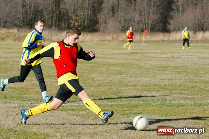 Zdjęcie w galerii na portalu naszraciborz.pl: Sparing: Markowice bez pomysłu na grę uległy Stali z Kuźni Raciborskiej wiadomości z regionu