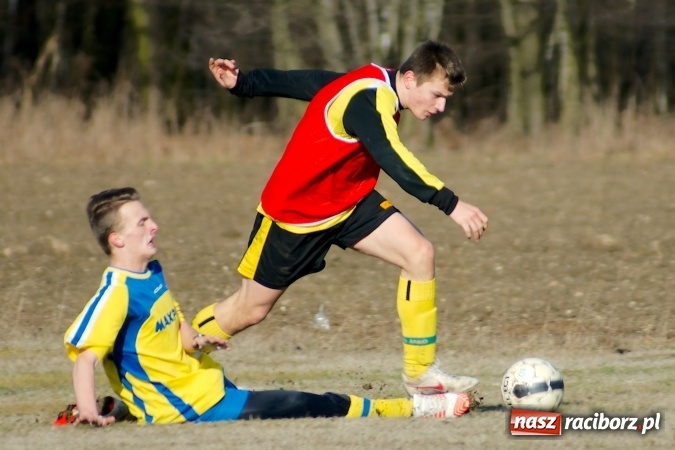 Zdjęcie w galerii na portalu naszraciborz.pl: Sparing: Markowice bez pomysłu na grę uległy Stali z Kuźni Raciborskiej wiadomości z regionu