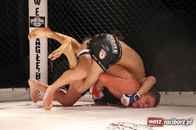 Zdjęcie w galerii na portalu naszraciborz.pl: Night Of Heroes 3 - debiut raciborzanina na remis wiadomości z regionu