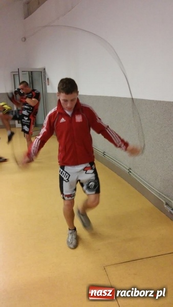 Zdjęcie w galerii na portalu naszraciborz.pl: Night Of Heroes 3 - debiut raciborzanina na remis wiadomości z regionu