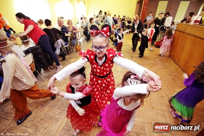 Zdjęcie w galerii na portalu naszraciborz.pl: Dziecięcy bal karnawałowy w Krzanowicach wiadomości z regionu