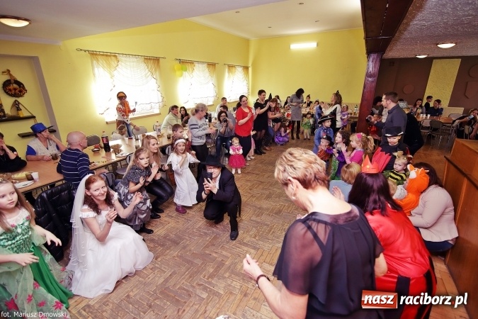 Zdjęcie w galerii na portalu naszraciborz.pl: Dziecięcy bal karnawałowy w Krzanowicach wiadomości z regionu