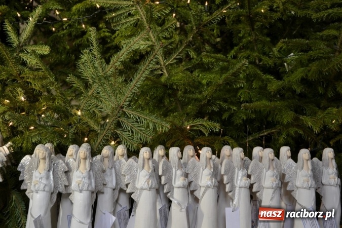 Zdjęcie w galerii na portalu naszraciborz.pl: Kolędowanie przy żłóbku - koncert w Tworkowie  wiadomości z regionu