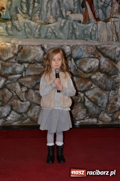 Zdjęcie w galerii na portalu naszraciborz.pl: Kolędowanie przy żłóbku - koncert w Tworkowie  wiadomości z regionu