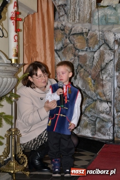 Zdjęcie w galerii na portalu naszraciborz.pl: Kolędowanie przy żłóbku - koncert w Tworkowie  wiadomości z regionu