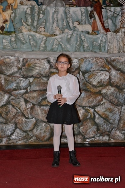 Zdjęcie w galerii na portalu naszraciborz.pl: Kolędowanie przy żłóbku - koncert w Tworkowie  wiadomości z regionu