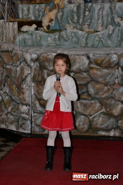 Zdjęcie w galerii na portalu naszraciborz.pl: Kolędowanie przy żłóbku - koncert w Tworkowie  wiadomości z regionu