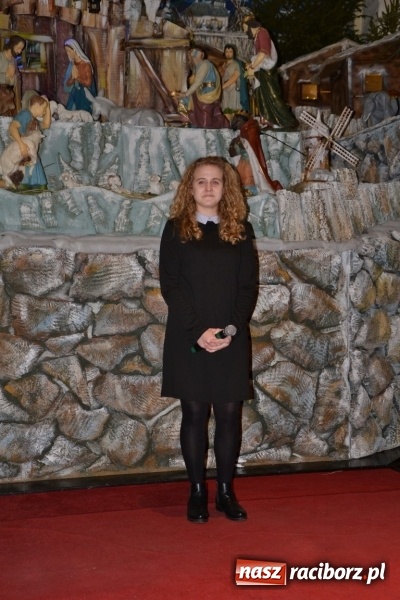 Zdjęcie w galerii na portalu naszraciborz.pl: Kolędowanie przy żłóbku - koncert w Tworkowie  wiadomości z regionu