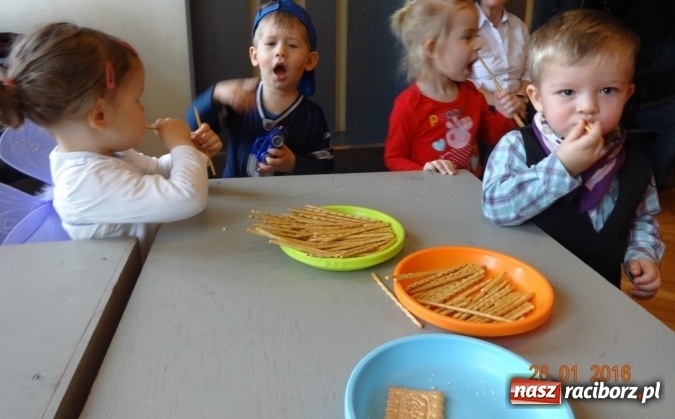 Zdjęcie w galerii na portalu naszraciborz.pl: Fikusie w Strzesze cieszą się z zimy wiadomości z regionu