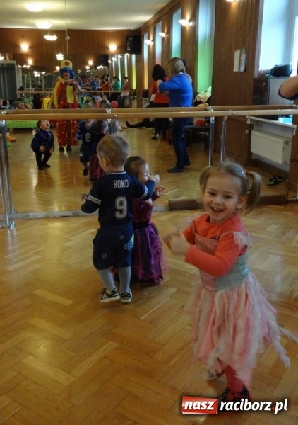 Zdjęcie w galerii na portalu naszraciborz.pl: Fikusie w Strzesze cieszą się z zimy wiadomości z regionu