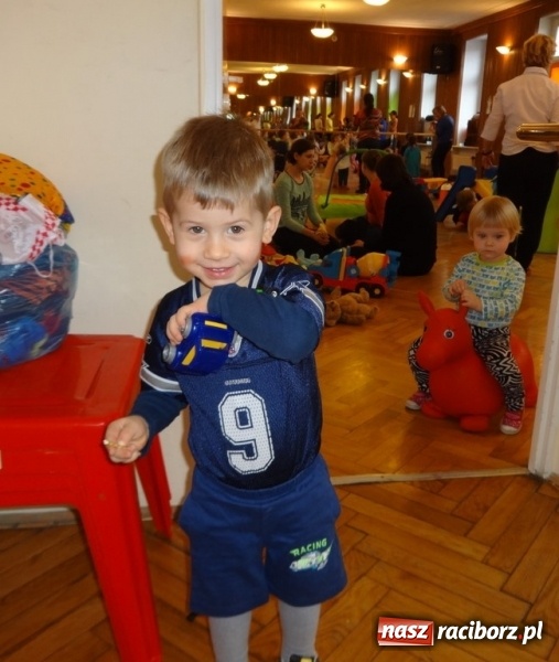 Zdjęcie w galerii na portalu naszraciborz.pl: Fikusie w Strzesze cieszą się z zimy wiadomości z regionu