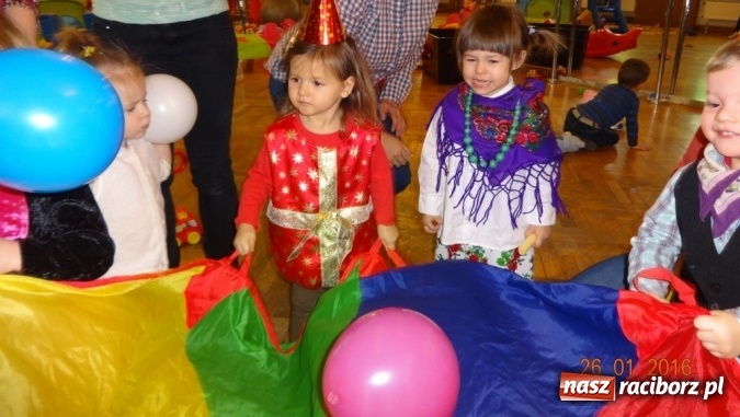 Zdjęcie w galerii na portalu naszraciborz.pl: Fikusie w Strzesze cieszą się z zimy wiadomości z regionu