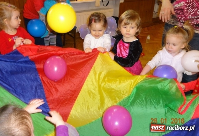 Zdjęcie w galerii na portalu naszraciborz.pl: Fikusie w Strzesze cieszą się z zimy wiadomości z regionu