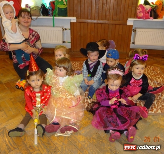 Zdjęcie w galerii na portalu naszraciborz.pl: Fikusie w Strzesze cieszą się z zimy wiadomości z regionu