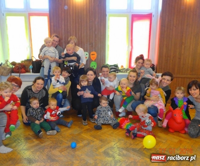 Zdjęcie w galerii na portalu naszraciborz.pl: Fikusie w Strzesze cieszą się z zimy wiadomości z regionu