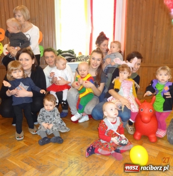 Zdjęcie w galerii na portalu naszraciborz.pl: Fikusie w Strzesze cieszą się z zimy wiadomości z regionu