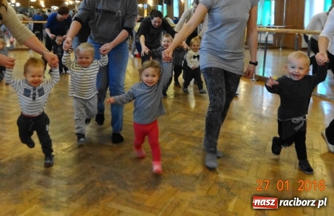 Zdjęcie w galerii na portalu naszraciborz.pl: Fikusie w Strzesze cieszą się z zimy wiadomości z regionu