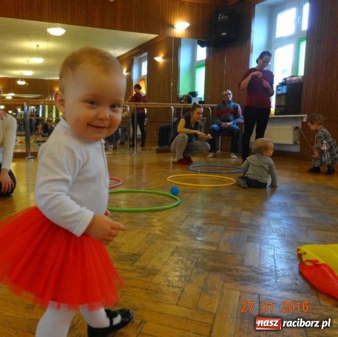 Zdjęcie w galerii na portalu naszraciborz.pl: Fikusie w Strzesze cieszą się z zimy wiadomości z regionu