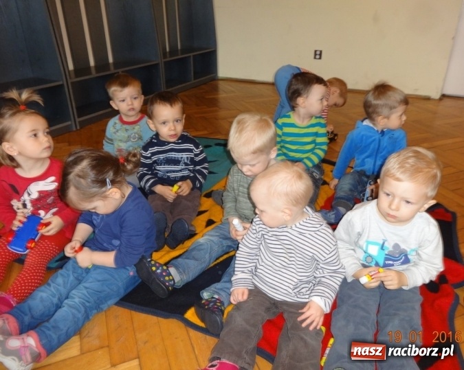 Zdjęcie w galerii na portalu naszraciborz.pl: Fikusie w Strzesze cieszą się z zimy wiadomości z regionu