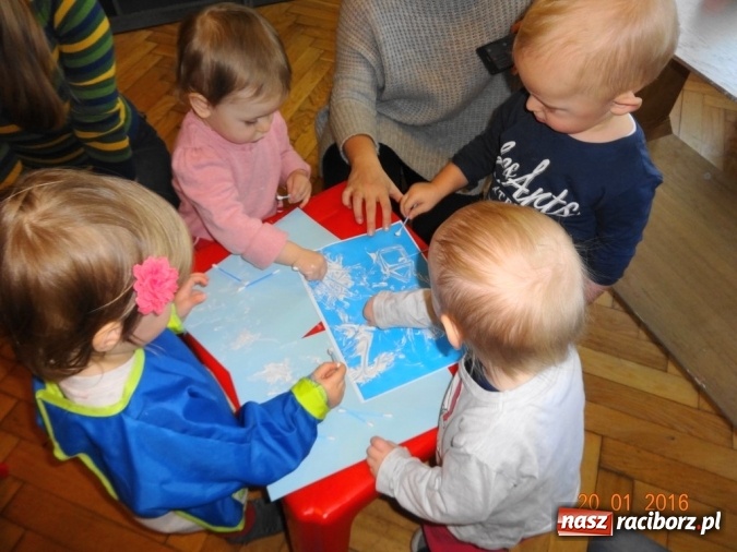 Zdjęcie w galerii na portalu naszraciborz.pl: Fikusie w Strzesze cieszą się z zimy wiadomości z regionu