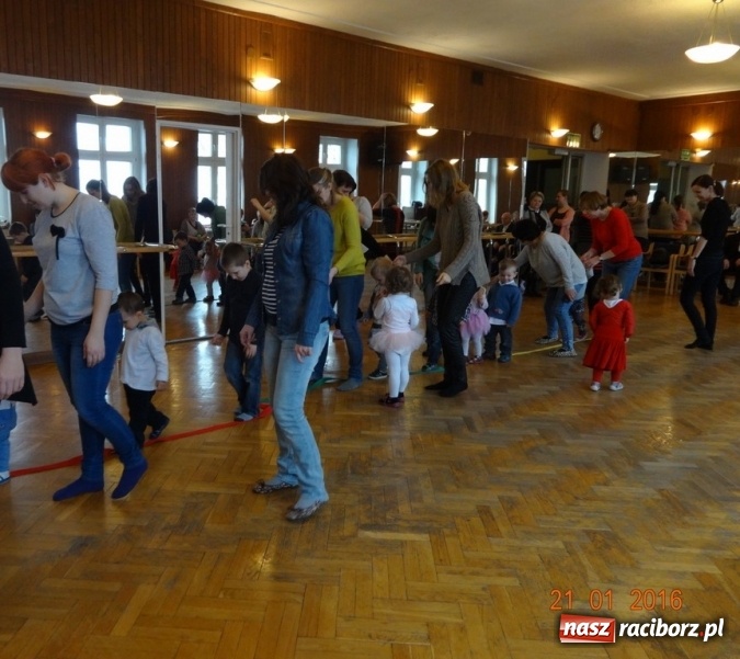 Zdjęcie w galerii na portalu naszraciborz.pl: Fikusie w Strzesze cieszą się z zimy wiadomości z regionu