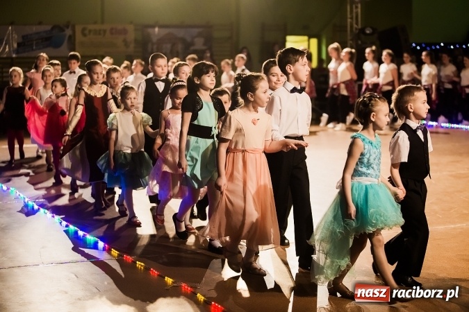 Zdjęcie w galerii na portalu naszraciborz.pl: II Dziecięca Karnawałowa Rewia Tańca w Arenie Rafako wiadomości z regionu