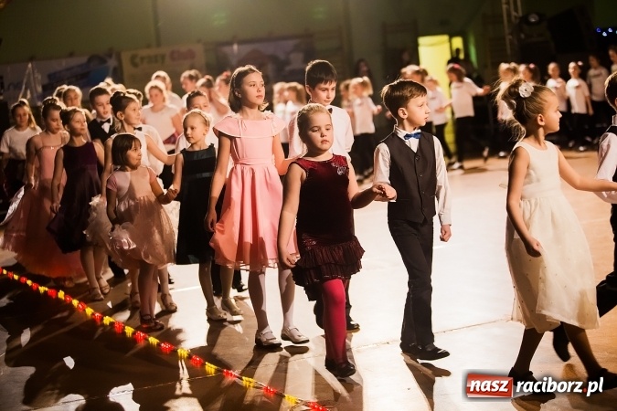 Zdjęcie w galerii na portalu naszraciborz.pl: II Dziecięca Karnawałowa Rewia Tańca w Arenie Rafako wiadomości z regionu