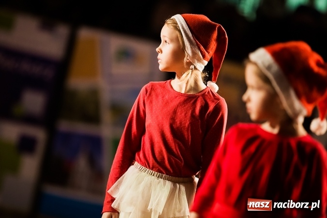 Zdjęcie w galerii na portalu naszraciborz.pl: II Dziecięca Karnawałowa Rewia Tańca w Arenie Rafako wiadomości z regionu
