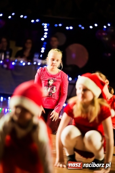 Zdjęcie w galerii na portalu naszraciborz.pl: II Dziecięca Karnawałowa Rewia Tańca w Arenie Rafako wiadomości z regionu
