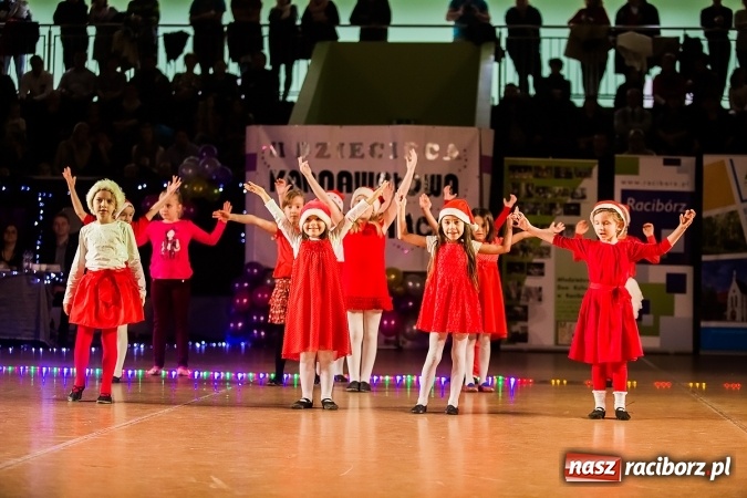 Zdjęcie w galerii na portalu naszraciborz.pl: II Dziecięca Karnawałowa Rewia Tańca w Arenie Rafako wiadomości z regionu