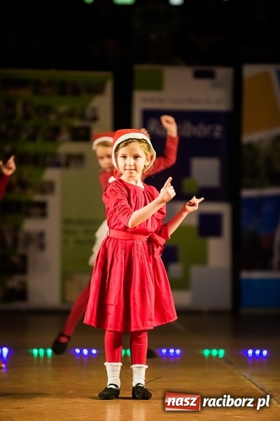 Zdjęcie w galerii na portalu naszraciborz.pl: II Dziecięca Karnawałowa Rewia Tańca w Arenie Rafako wiadomości z regionu