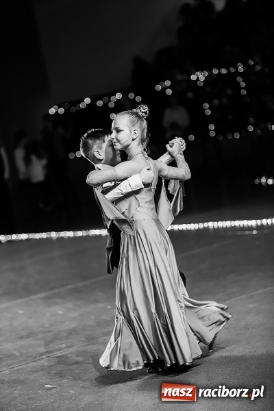 Zdjęcie w galerii na portalu naszraciborz.pl: II Dziecięca Karnawałowa Rewia Tańca w Arenie Rafako wiadomości z regionu