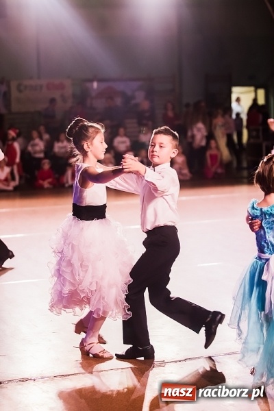 Zdjęcie w galerii na portalu naszraciborz.pl: II Dziecięca Karnawałowa Rewia Tańca w Arenie Rafako wiadomości z regionu