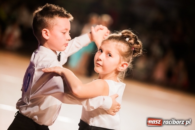 Zdjęcie w galerii na portalu naszraciborz.pl: II Dziecięca Karnawałowa Rewia Tańca w Arenie Rafako wiadomości z regionu