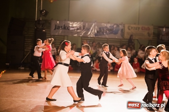 Zdjęcie w galerii na portalu naszraciborz.pl: II Dziecięca Karnawałowa Rewia Tańca w Arenie Rafako wiadomości z regionu